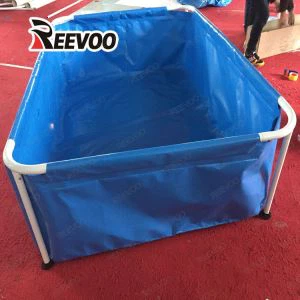 養魚場タンク広場